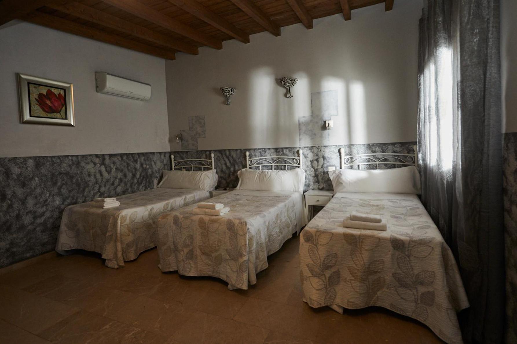 Hotel El Mirlo Blanco Candeleda Buitenkant foto
